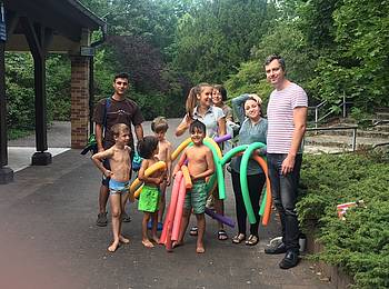 Im Juli 2018 im Sommerbad Wuhlheide: Der Schwimmkurs wurde durch unsere Fraktion gesponsort.